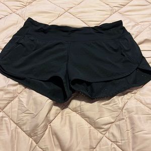 Lululemon shorts women size 4 black